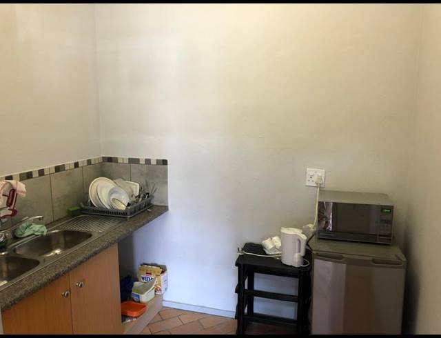 INDUSTRIAL PROPERTY TO RENT IN HENNOPSPARK